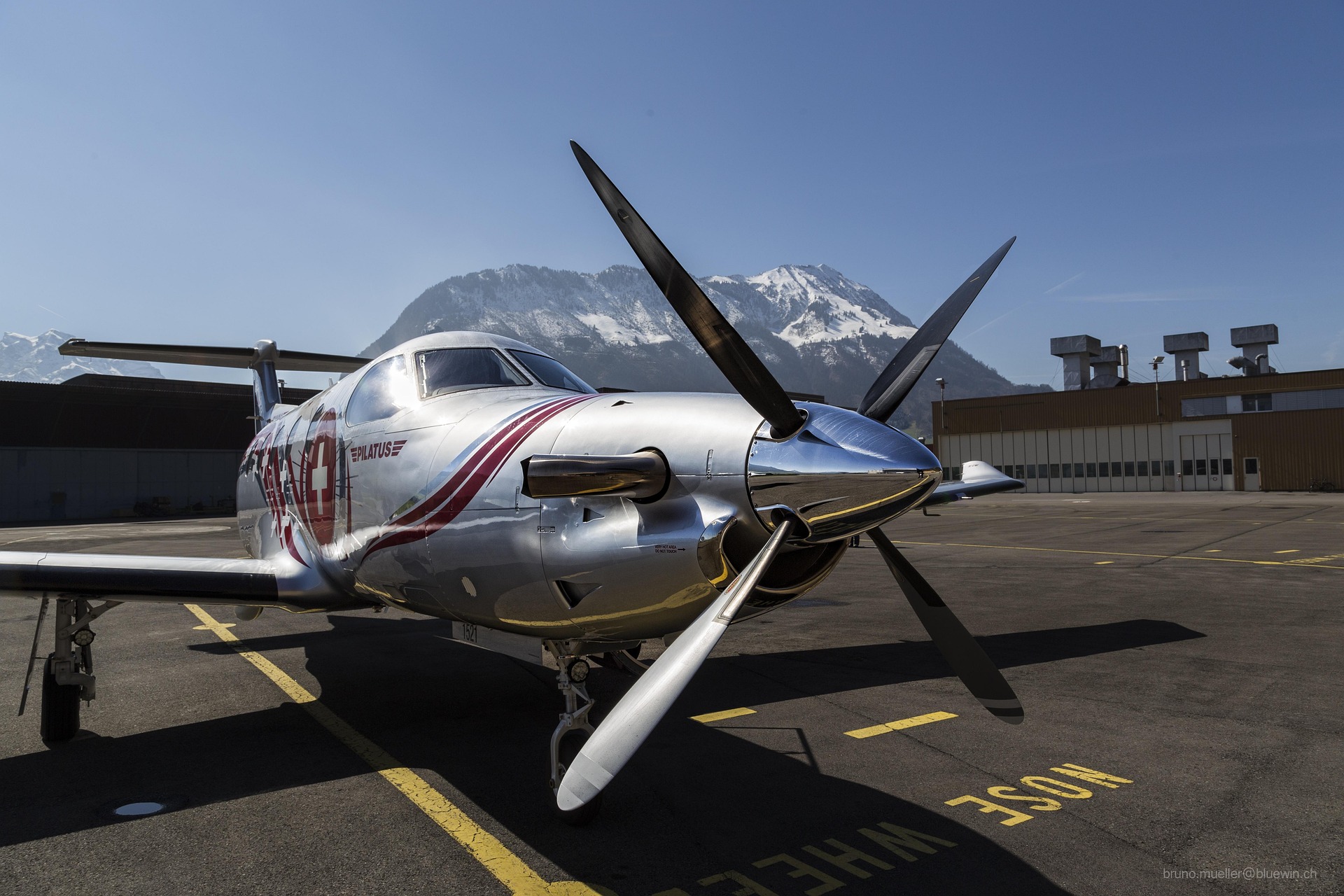 Exklusive Charterflüge zur Skisaison mit der Pilatus PC-12